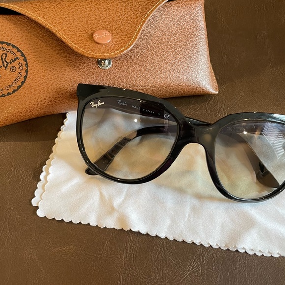 Ray Ban sunglasses with case